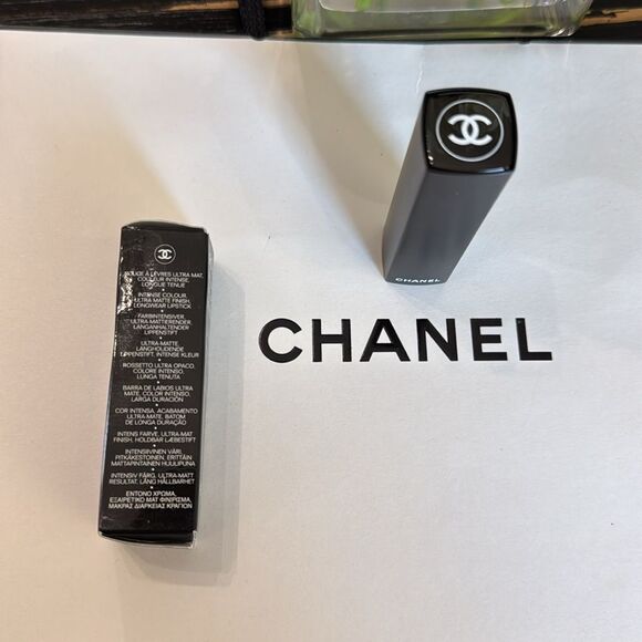 Chanel Lipstick Rouge Allure Velvet Extreme 110 Impressive Limited Edition - Picture 5 of 5